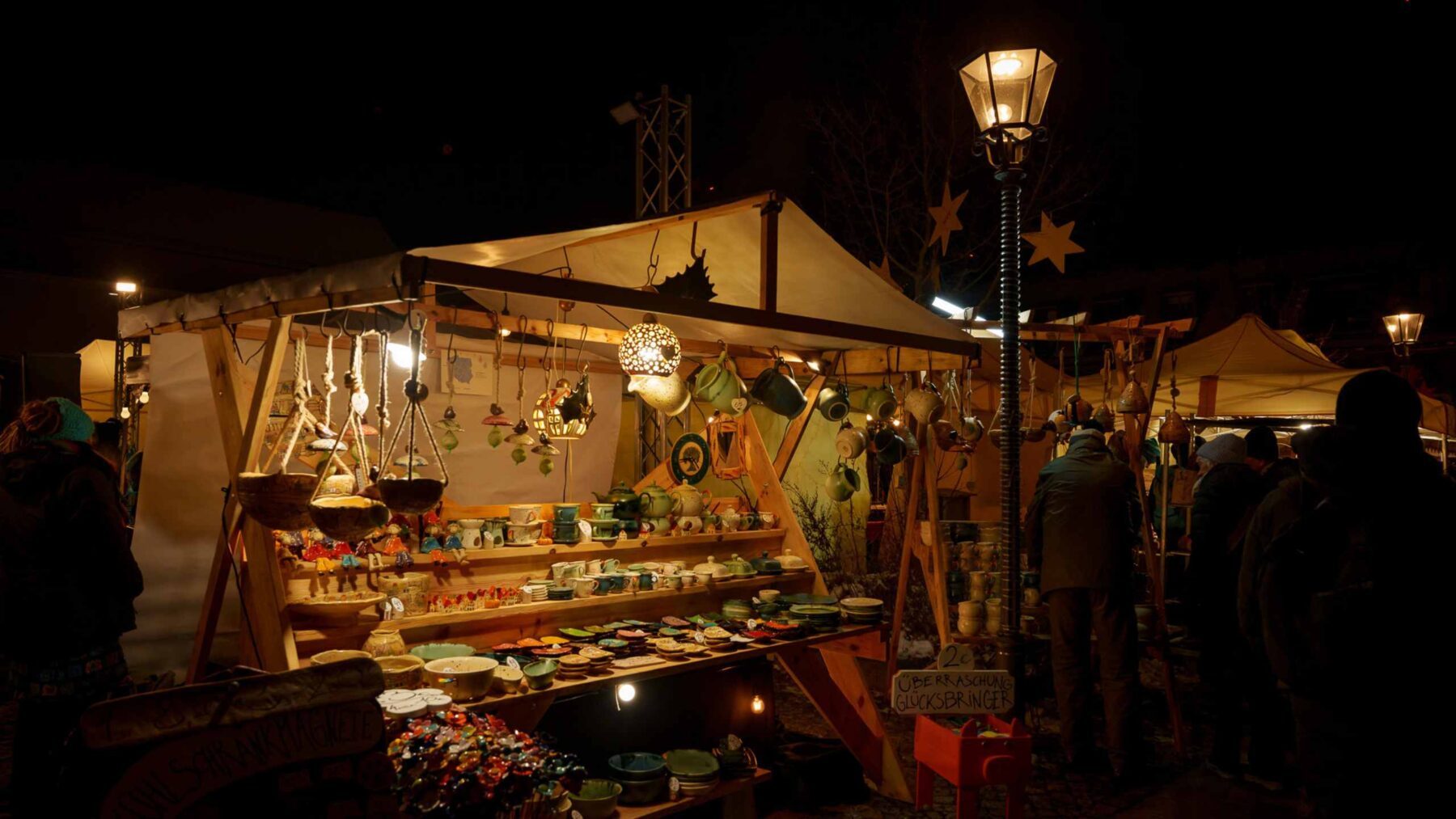 Töpferstand auf dem polnischen Weihnachtsmarkt